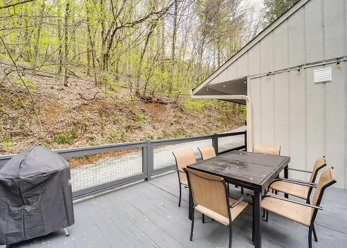 Pet-Friendly Boone Vacation Rental With Deck!