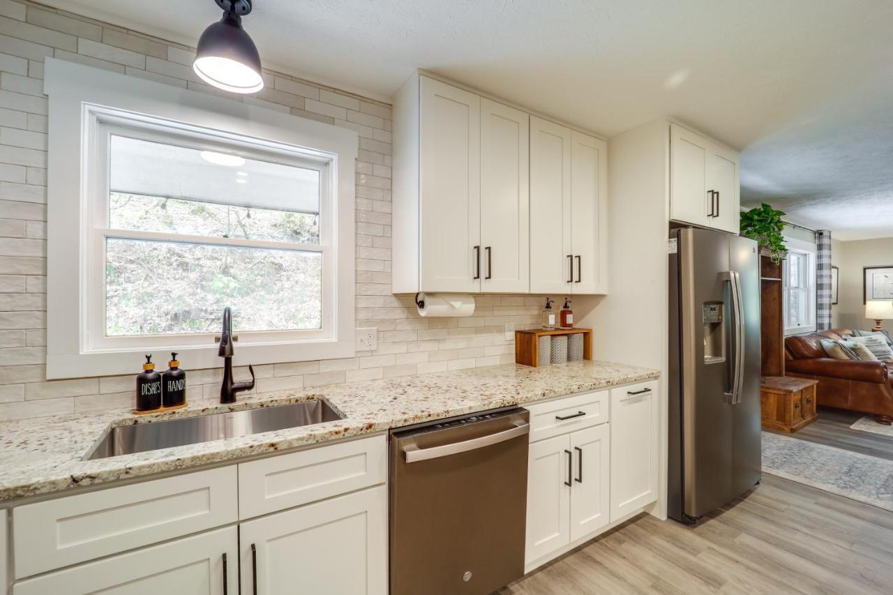 Pet-friendly Vacation With Deck! * Boone